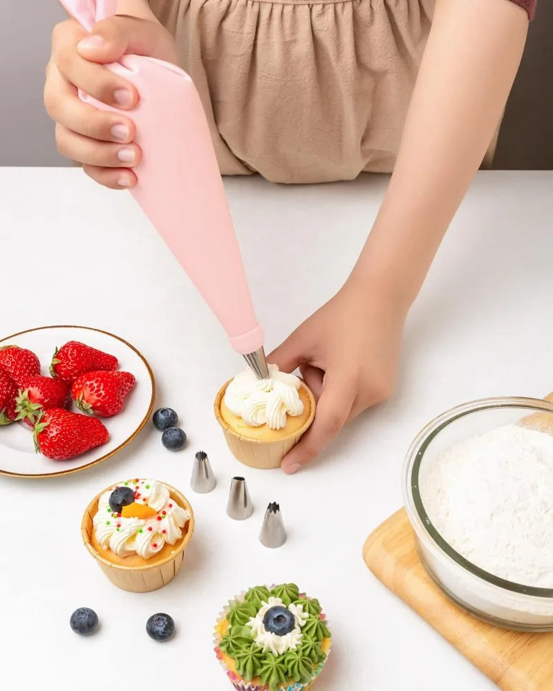 Cake Decorating Kit With Reusable Piping Bags And Icing Nozzles